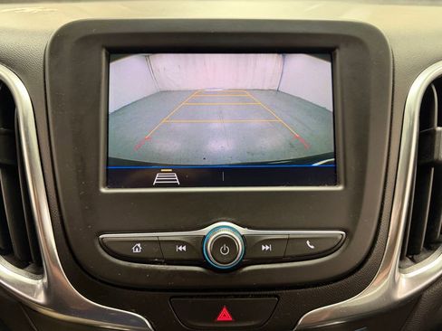 Used 2021 Chevrolet Equinox LT FWD image 24