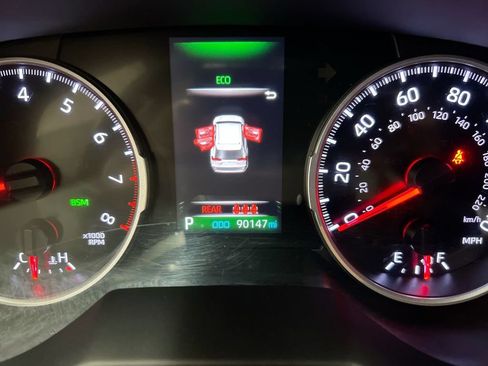 Used 2021 Toyota RAV4 XLE AWD/4WD image 13