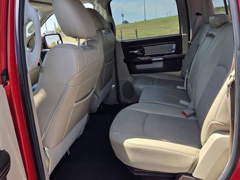 Used 2014 RAM 1500 Laramie w/ Convenience Group image 5