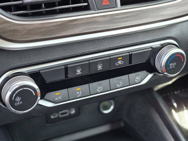 Used 2025 Nissan Altima 2.5 SV FWD image 19
