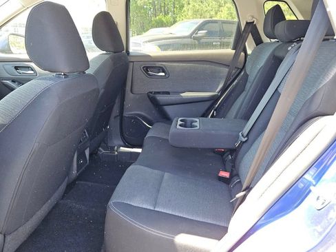 Used 2023 Nissan Rogue SV FWD image 11