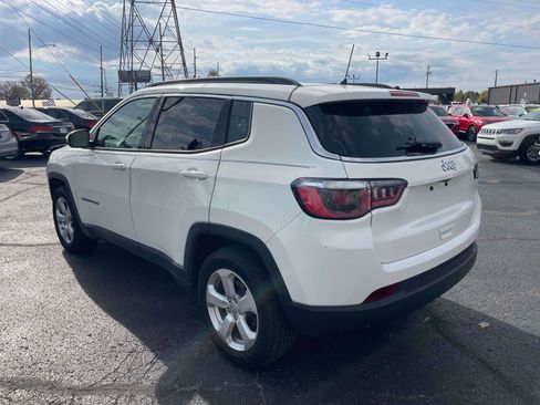 Used 2018 Jeep Compass Latitude image 3