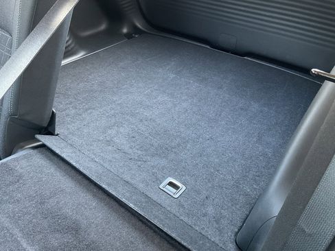 Used 2025 Honda HR-V LX image 17