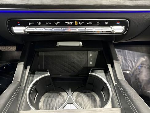 Used 2026 Mercedes-Benz GLE 450e 4MATIC image 25