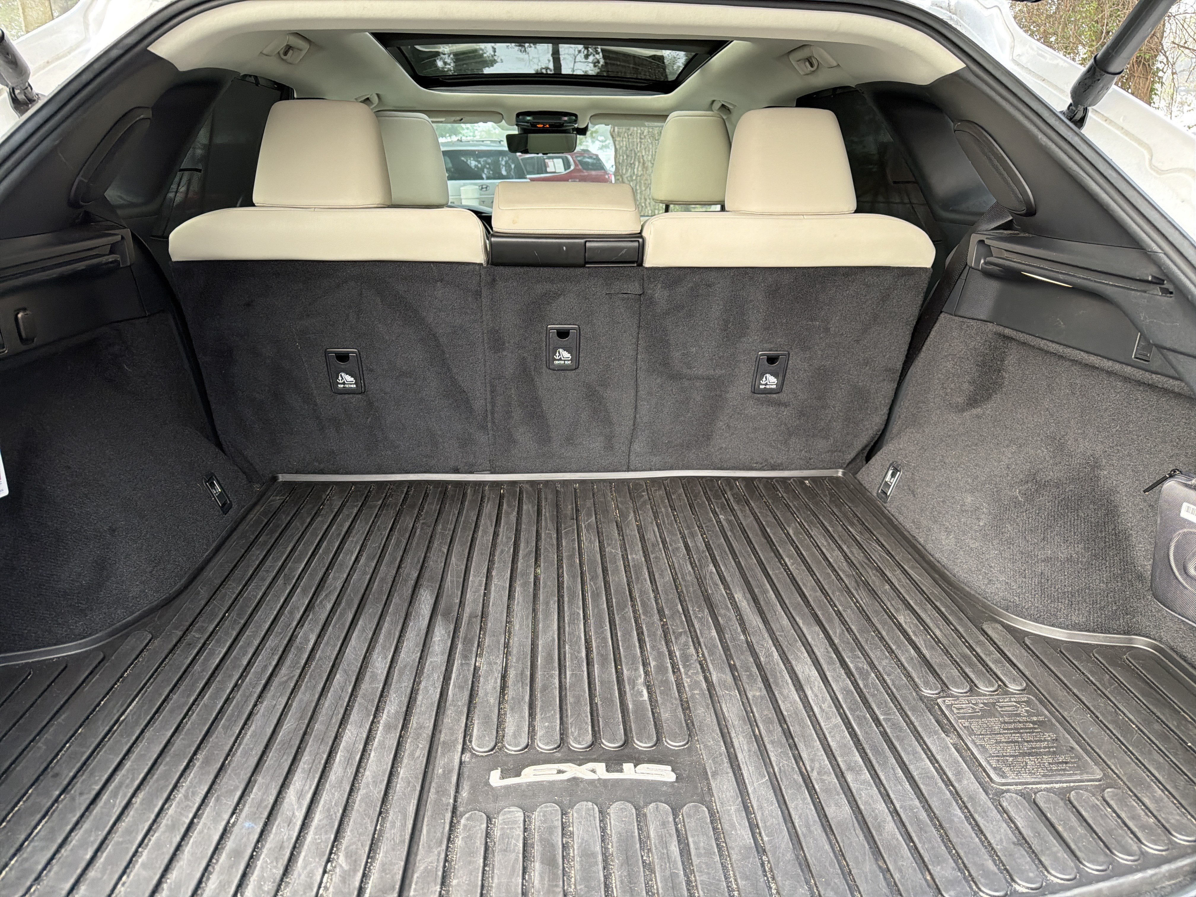 Used 2024 Lexus RX 350 FWD w/ Convenience Package image 46