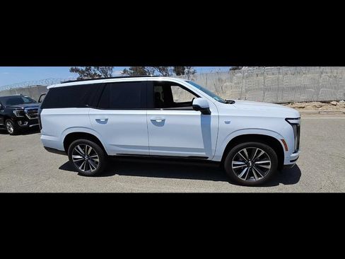 Used 2026 Cadillac Escalade Sport w/ Touring Package AWD/4WD image 10