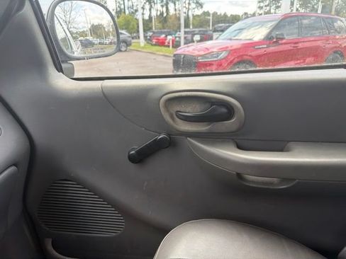 Used 2003 Ford F150 XL RWD image 22