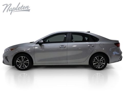 Used 2024 Kia Forte LXS FWD image 4