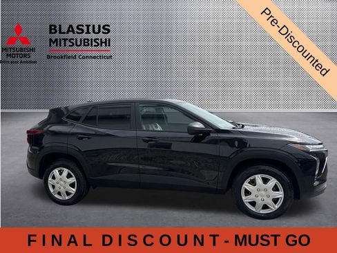 Used 2024 Chevrolet Trax LS FWD image 9