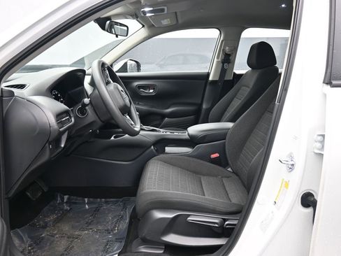 Certified 2025 Honda HR-V LX image 32