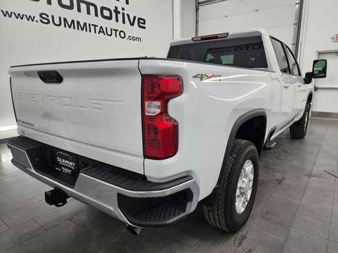 Used 2024 Chevrolet Silverado 2500 LT image 4