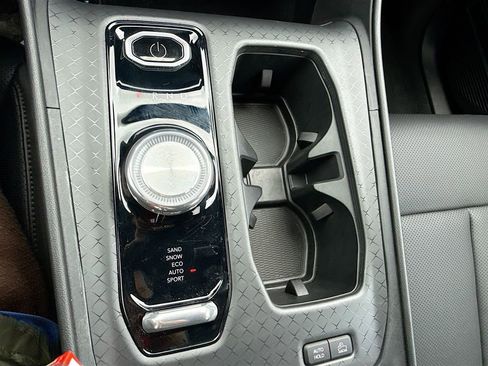 Used 2025 Jeep Wagoneer S Limited image 18