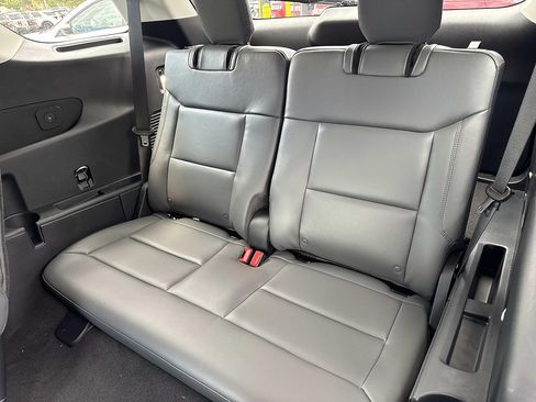New 2026 Ford Explorer Active w/ Active Comfort Package RWD image 32