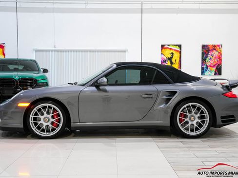 Used 2010 Porsche 911 Turbo image 39