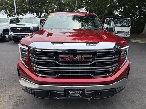 Used 2023 GMC Sierra 1500 SLT w/ SLT Premium Package AWD/4WD image 3