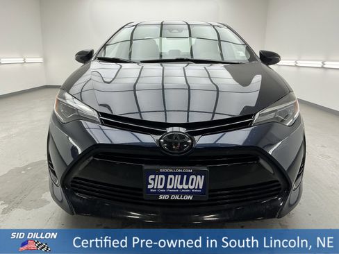 Used 2018 Toyota Corolla LE image 2