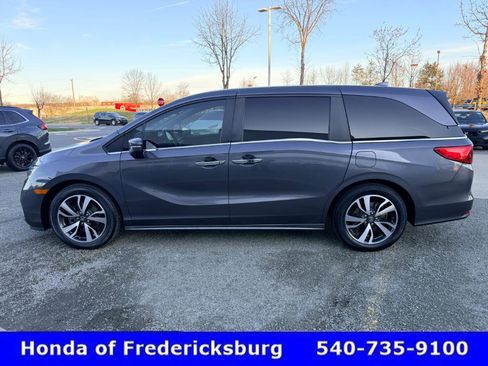 Used 2021 Honda Odyssey Touring image 3