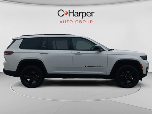 Used 2023 Jeep Grand Cherokee L Limited w/ Black Appearance Package AWD/4WD image 2