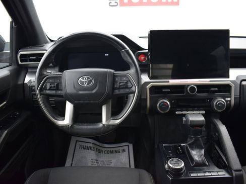 Used 2024 Toyota Tacoma TRD Off-Road image 14