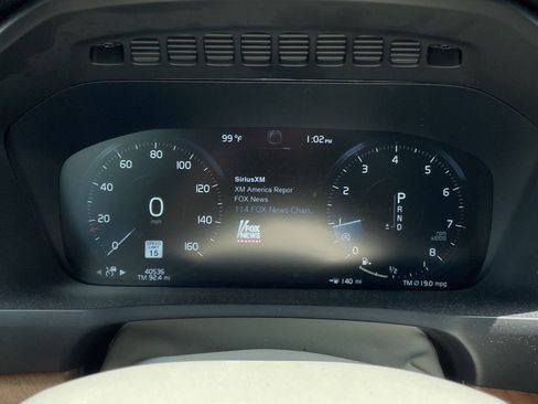 Used 2022 Volvo XC90 T6 Momentum w/ Advanced Package AWD/4WD image 19