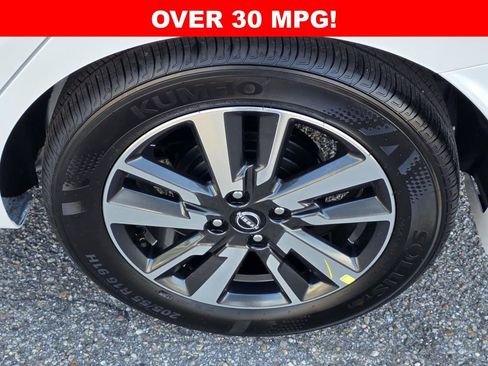 New 2025 Nissan Versa SV w/ Trunk Package FWD image 26
