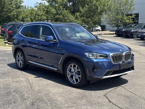 Used 2023 BMW X3 xDrive30i w/ Premium Package AWD/4WD image 3