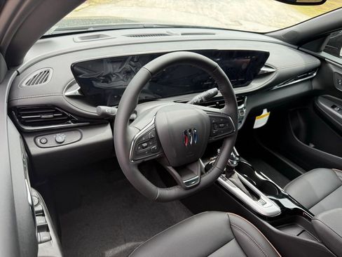 New 2026 Buick Envista Avenir FWD image 3