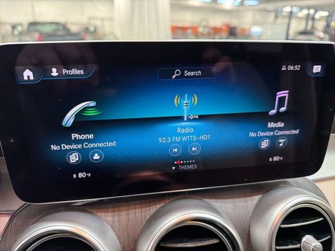 Used 2021 Mercedes-Benz GLC 300 4MATIC image 26