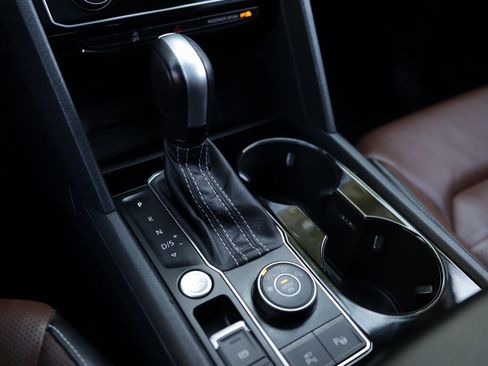 Used 2022 Volkswagen Atlas SEL Premium image 21