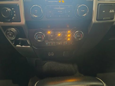 Used 2019 Ford F150 Lariat w/ Equipment Group 501A Mid AWD/4WD image 27