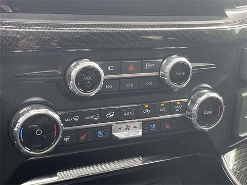 New 2025 Ford F150 Lariat w/ Equipment Group 502A High image 23