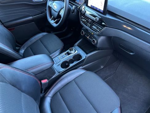 Certified 2025 Ford Escape ST-Line image 16