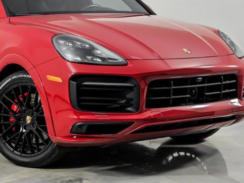 Used 2023 Porsche Cayenne GTS AWD/4WD image 2