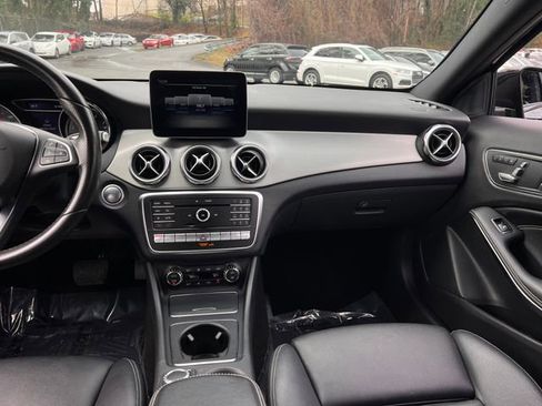 Used 2018 Mercedes-Benz GLA 250 4MATIC image 15