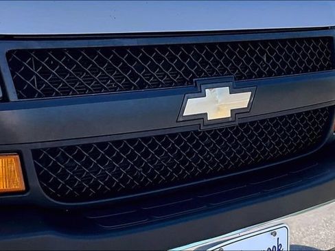 Used 2019 Chevrolet Express 2500 Extended w/ Driver Convenience Package RWD image 28
