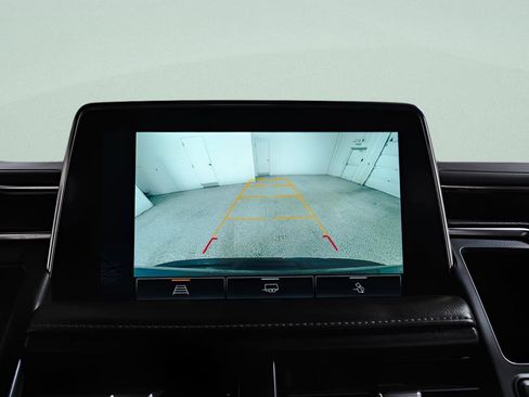 Used 2022 GMC Yukon SLE w/ Max Trailering Package AWD/4WD image 15