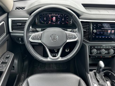 Used 2023 Volkswagen Atlas SEL R-Line AWD/4WD image 14