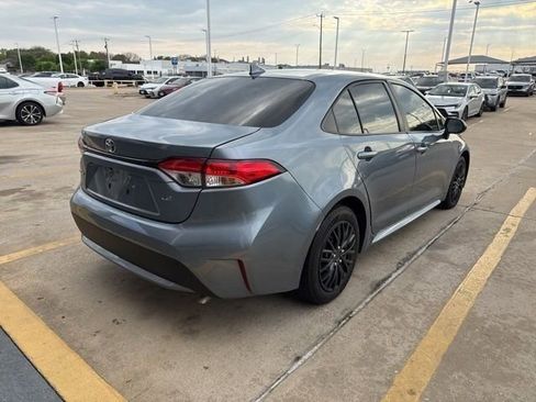 Used 2020 Toyota Corolla LE image 7