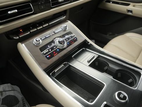 Used 2022 Lincoln Aviator Reserve w/ Elements Package Plus image 30