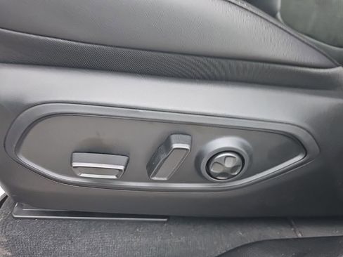 New 2026 Jeep Grand Cherokee L Laredo image 16