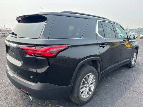 Used 2023 Chevrolet Traverse LT FWD image 4