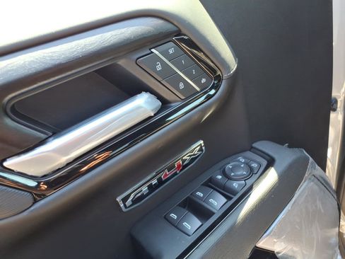 New 2026 GMC Sierra 1500 AT4X w/ LPO, Black Badging Package AWD/4WD image 12