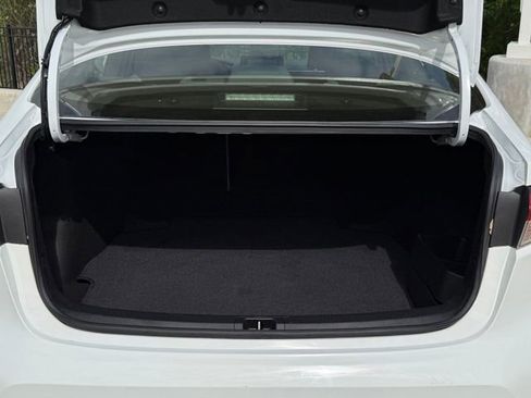 Used 2024 Toyota Corolla LE image 28