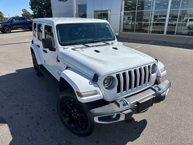 Used 2023 Jeep Wrangler Unlimited Sahara w/ Cold Weather Group AWD/4WD image 6