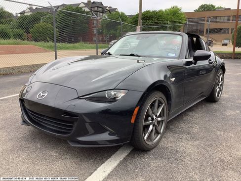 Used 2021 MAZDA MX-5 Miata RF Grand Touring image 4