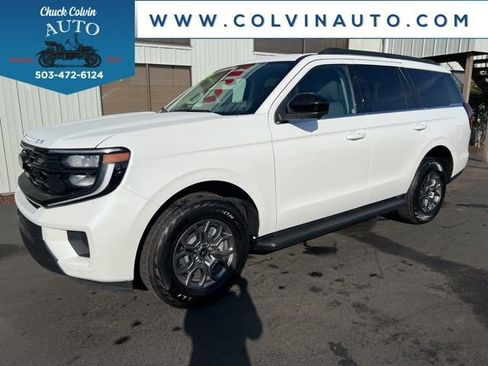 New 2025 Ford Expedition Active image 2