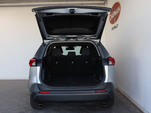 Used 2023 Toyota RAV4 XLE AWD/4WD image 5