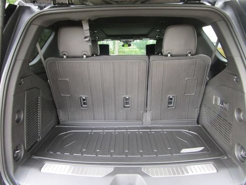 New 2026 GMC Yukon AT4 Ultimate w/ LPO, Floor Liner Package AWD/4WD image 15