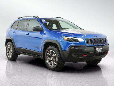 Used 2020 Jeep Cherokee Trailhawk w/ Cold Weather Group AWD/4WD image 7