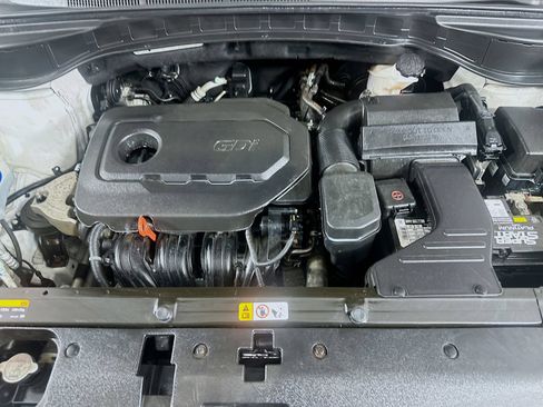 Used 2017 Hyundai Santa Fe Sport FWD image 28
